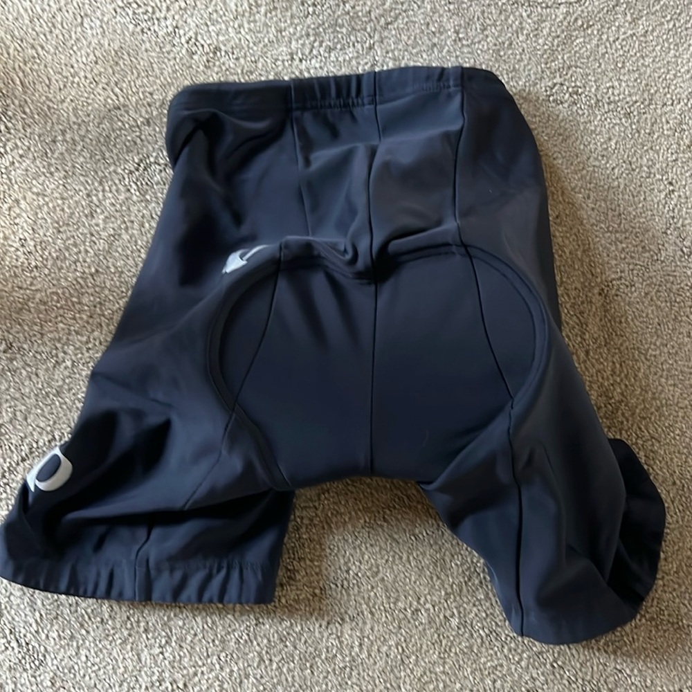 Pearl Izumi ladies sz small padded bike shorts.